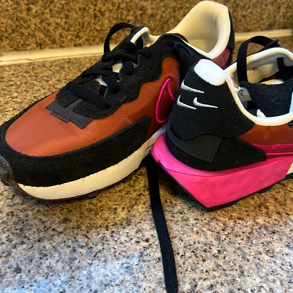 Shoes - Picture 1 of 4